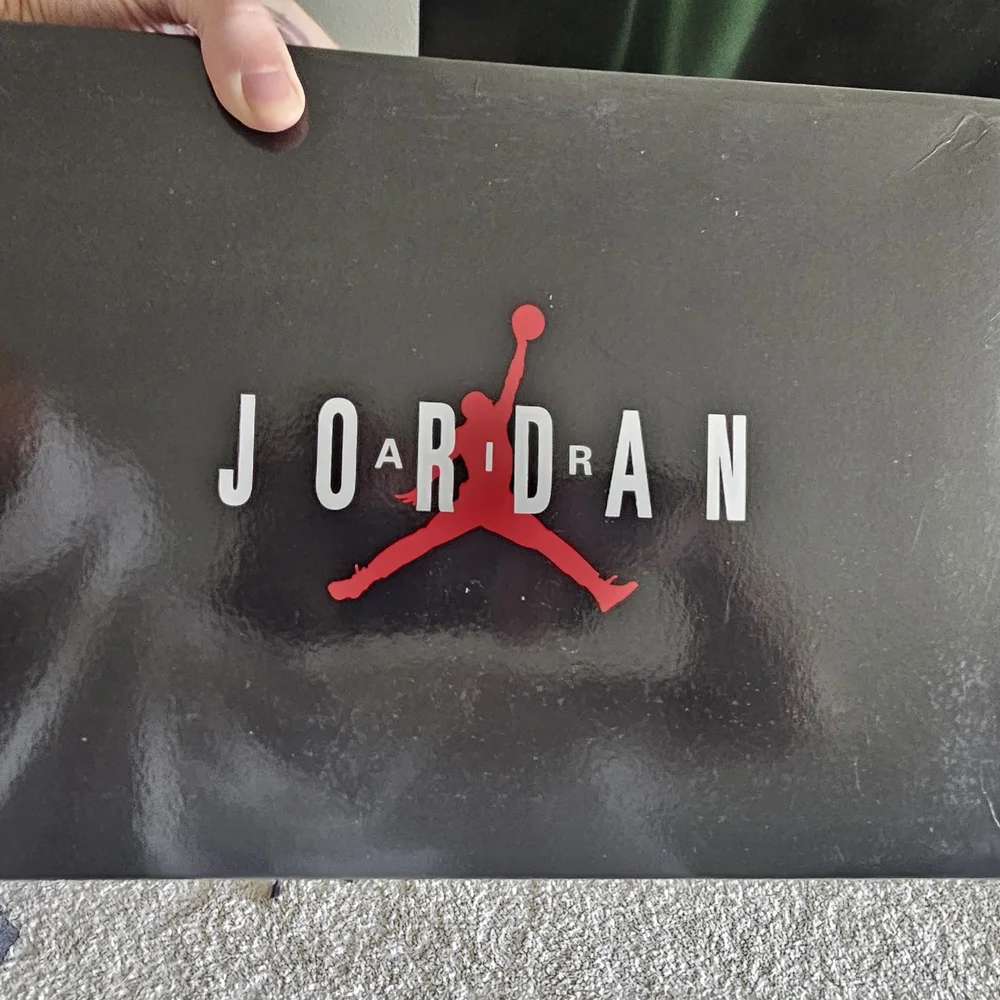 Size 10.5 - Rare 🔥 Air Jordan 11 Bred 'Ultimate Edition'
